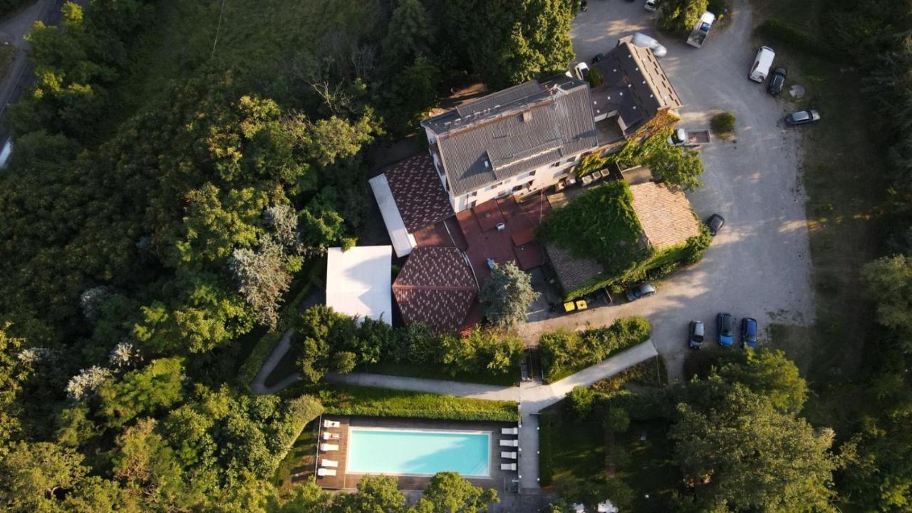 Le Querce Hotel سالسوماجّوري تيرمي المظهر الخارجي الصورة