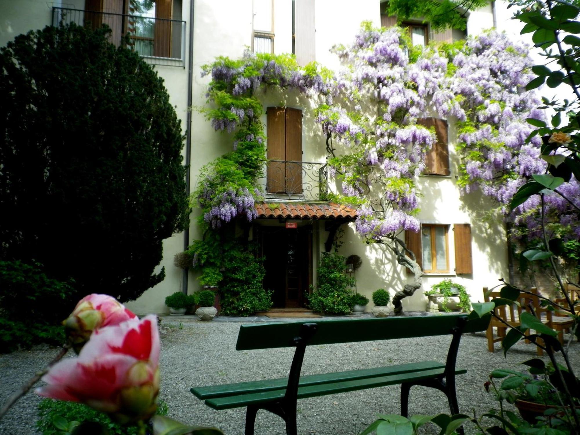 Le Querce Hotel سالسوماجّوري تيرمي المظهر الخارجي الصورة