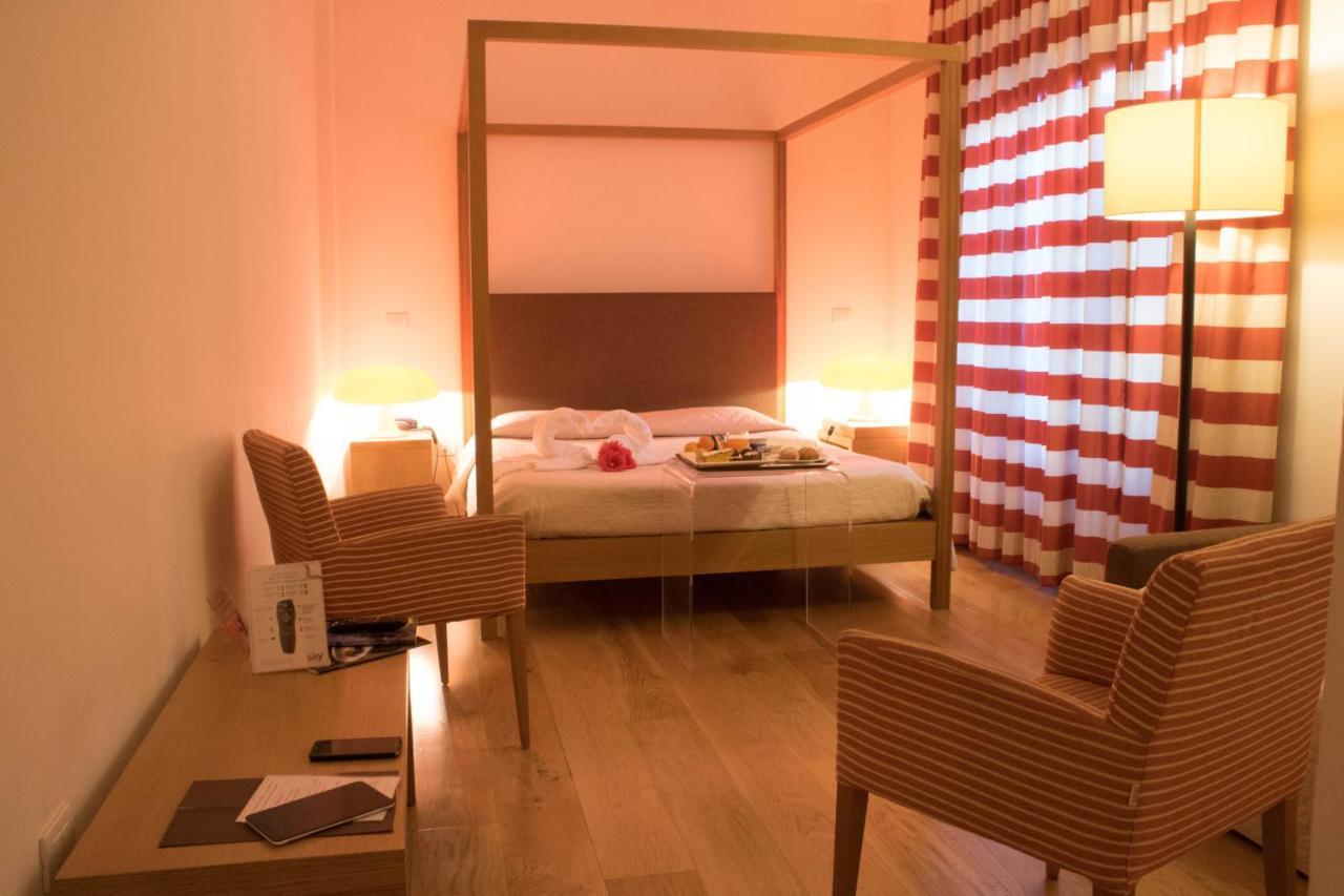 Le Querce Hotel سالسوماجّوري تيرمي المظهر الخارجي الصورة